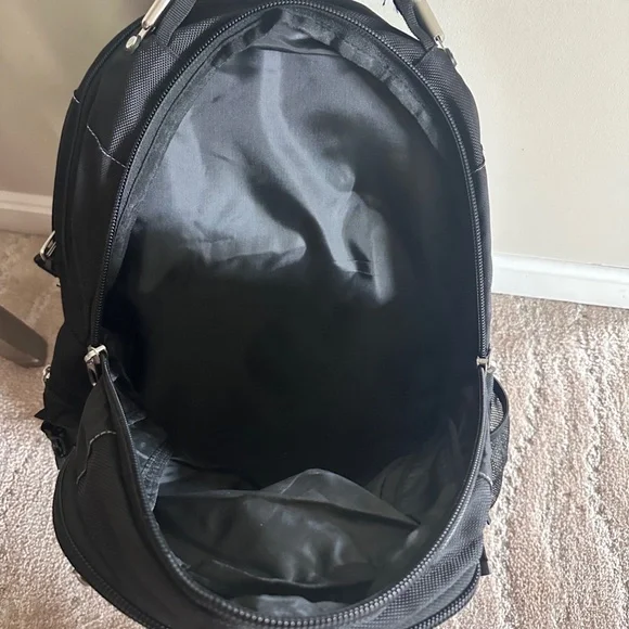 High Sierra 17" Laptop Backpack – TSA-Friendly, Black, Like New - Picture 10 of 14